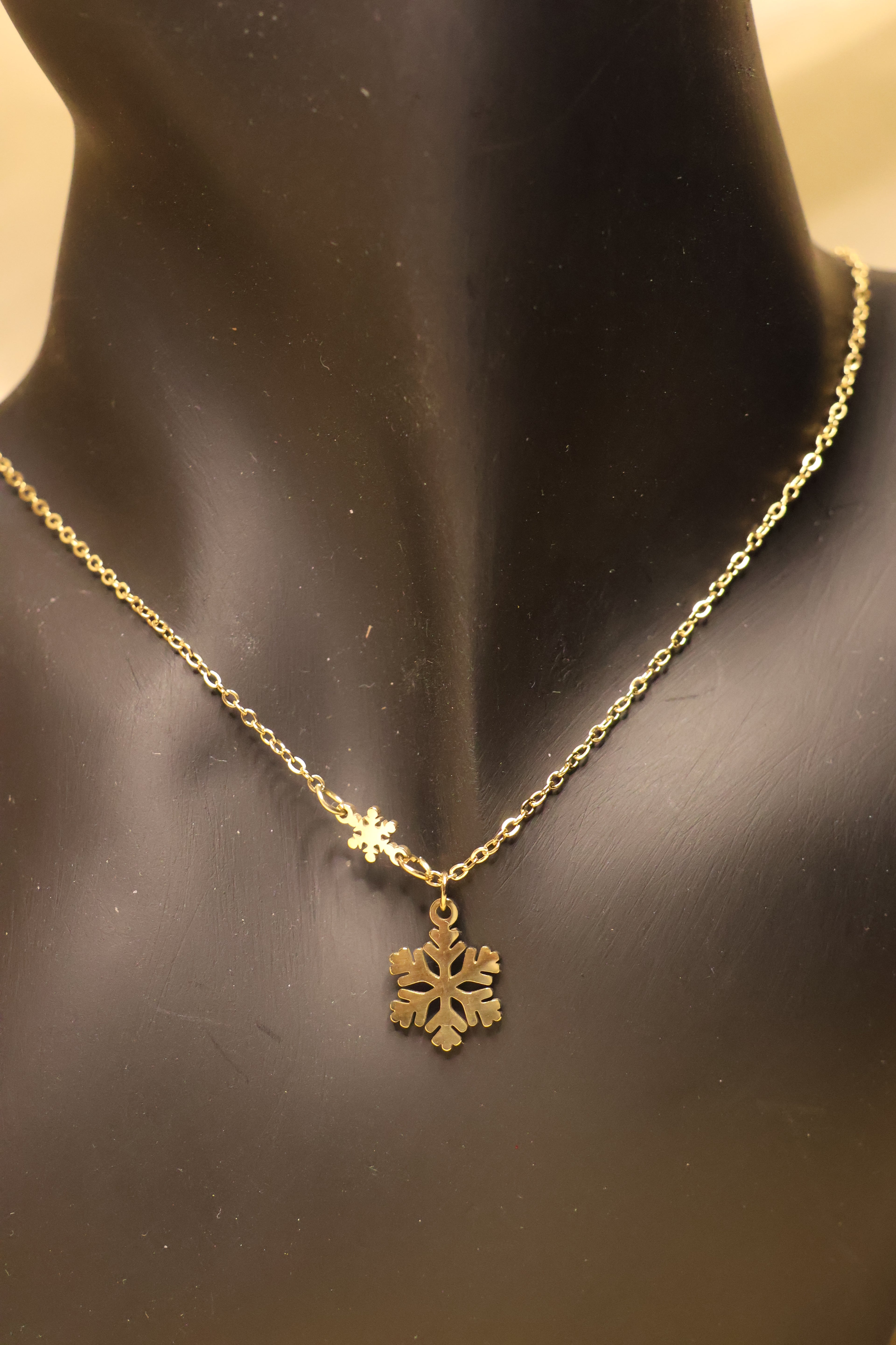 Snowflake Pendant Necklace