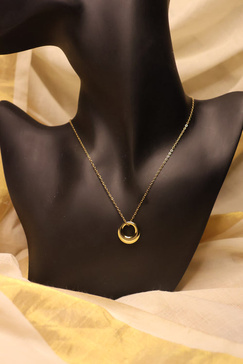 Circle Pendant Necklace