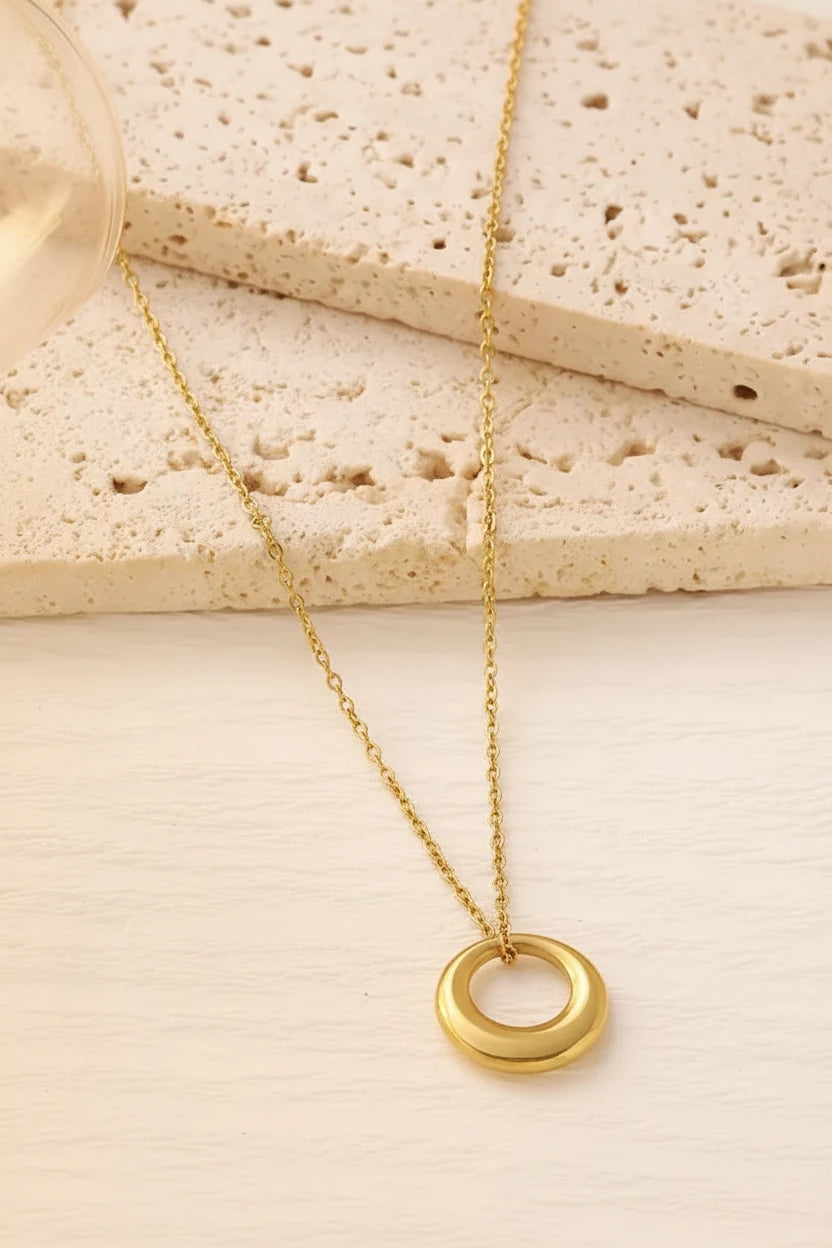 Circle Pendant Necklace